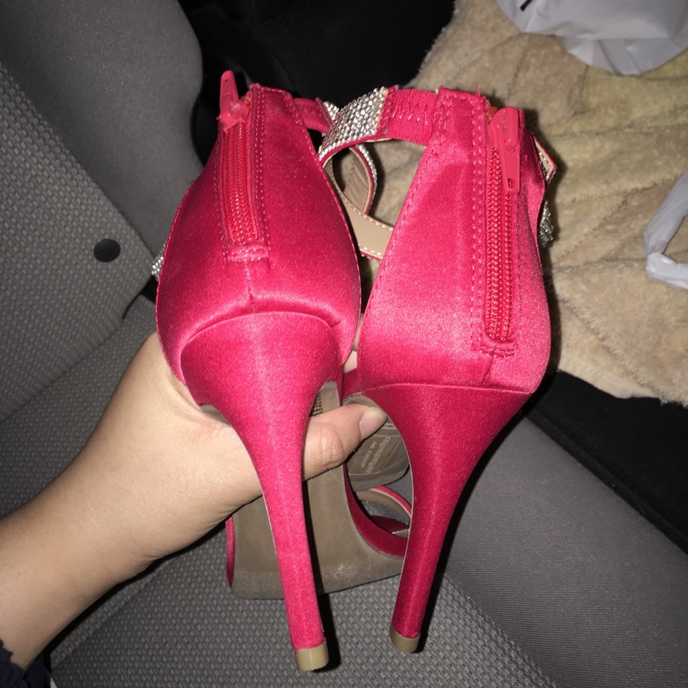 Sandals - Picture 4 of 4